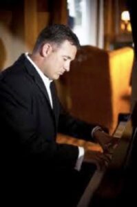 Pianist Peter Jennison
