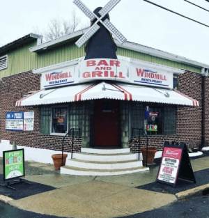 Windmill Bar and Grill